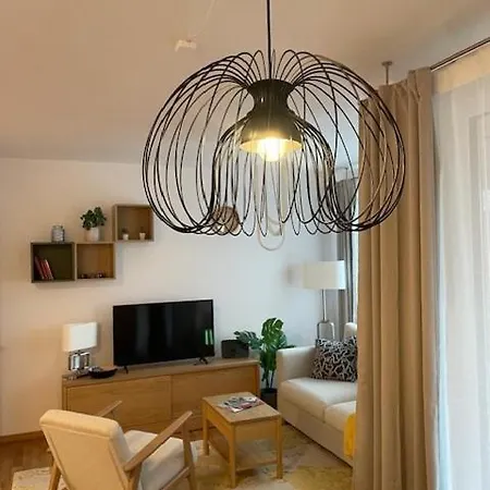 2 - Zimmerwohnung Mit 56 Qm Für 2 - 4 Personen *