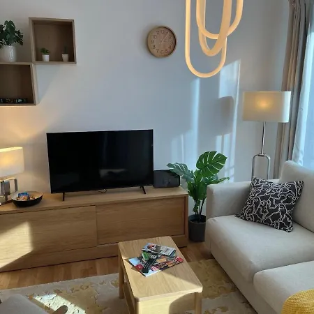 2 - Zimmerwohnung Mit 56 Qm Fuer 2 - 4 Personen * Drážďany