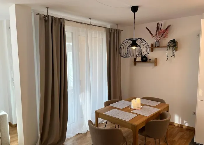 2 - Zimmerwohnung Mit 56 Qm Fuer 2 - 4 Personen Apartman