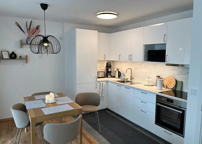 2 - Zimmerwohnung Mit 56 Qm Fuer 2 - 4 Personen *