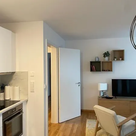 2 - Zimmerwohnung Mit 56 Qm Fuer 2 - 4 Personen *
